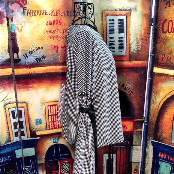 RD Style B&W Checked Shirt W/ Long Flared Sleeves - Picture 3 of 7
